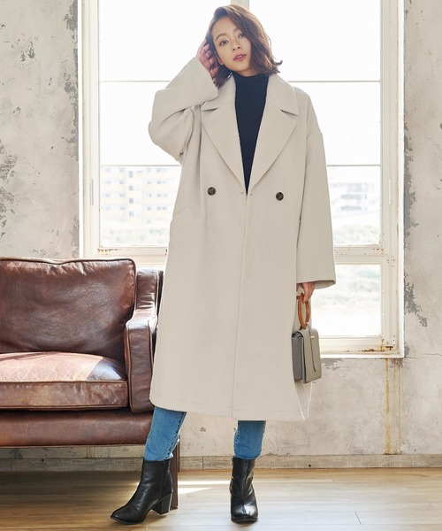 KOBE LETTUCE（コウベレタス）の「ダブルブレストビッグシルエットロングコート（チェスターコート・レディース・ベージュ/ラベンダー/アイボリー/チャコールグレー・FREE）」の3枚目の写真