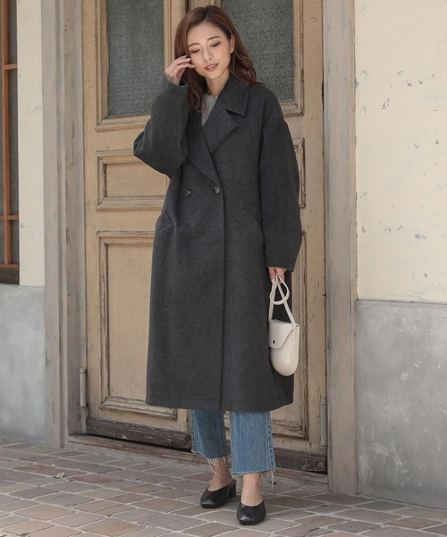 KOBE LETTUCE（コウベレタス）の「ダブルブレストビッグシルエットロングコート（チェスターコート・レディース・ベージュ/ラベンダー/アイボリー/チャコールグレー・FREE）」の16枚目の写真