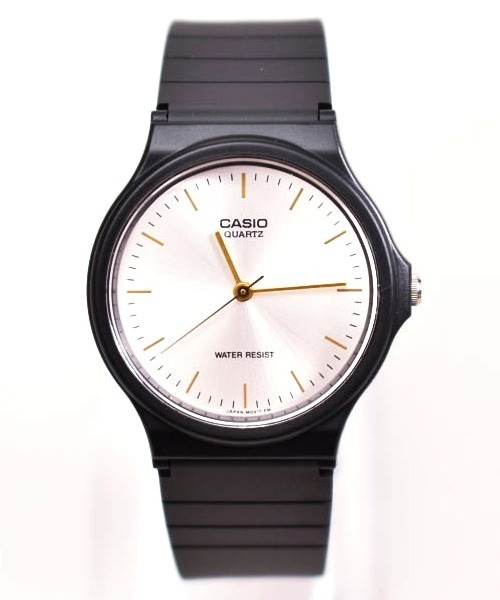 INNOCENT(イノセント)の「『CASIO』STANDARD ANALOGUE(アナログ腕時計・レディース・イエロー/ブラック系その他/ブラック系その他2/ホワイト系その他/ゴールド/ホワイト系その他2/シルバー/ホワイト/ブラック/ブラック系その他3/ホワイト系その他3・FREE)」の10枚目の写真