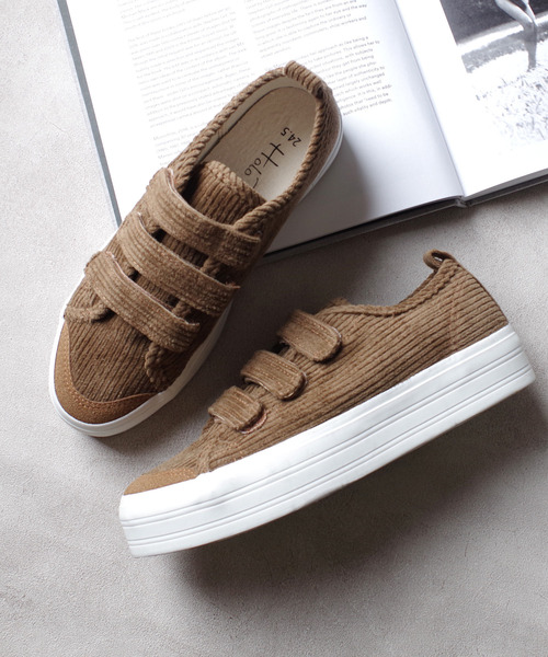 AmiAmi（アミアミ）の「厚底ベルクロコーデュロイスニーカー（スニーカー・レディース・ブラック/グレー/キャメル・22.5cm/23cm/23.5cm/24cm/24.5cm）」の16枚目の写真