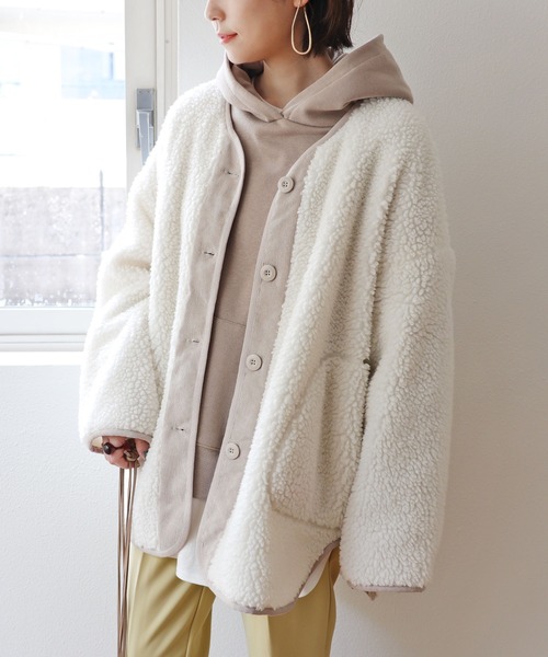 andme（アンドミー）の「コーデュロイ切替ボアノーカラーコート（ノーカラーコート・レディース・アイボリー/ライトカーキ/ベージュ/ブラック・M）」の2枚目の写真