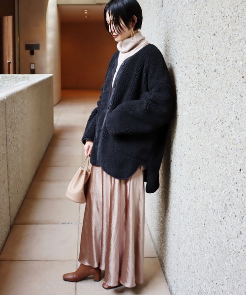 andme（アンドミー）の「コーデュロイ切替ボアノーカラーコート（ノーカラーコート・レディース・アイボリー/ライトカーキ/ベージュ/ブラック・M）」の9枚目の写真