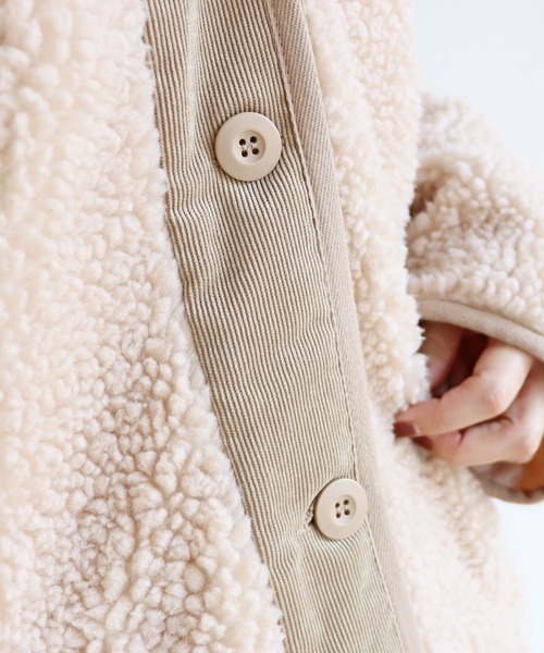 andme（アンドミー）の「コーデュロイ切替ボアノーカラーコート（ノーカラーコート・レディース・アイボリー/ライトカーキ/ベージュ/ブラック・M）」の17枚目の写真