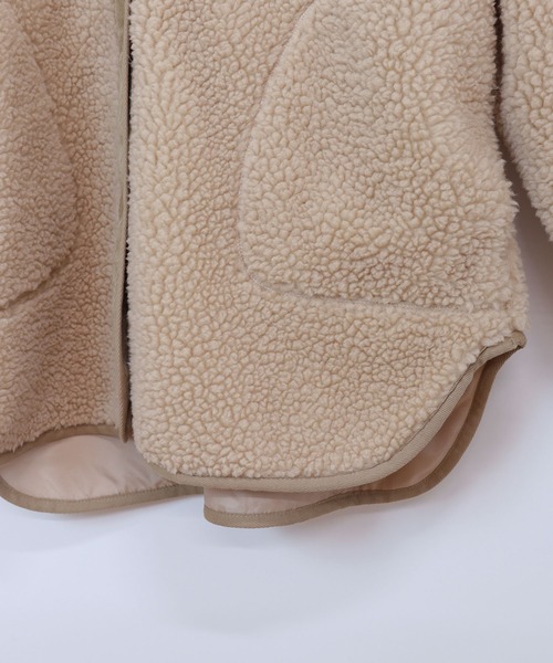 andme（アンドミー）の「コーデュロイ切替ボアノーカラーコート（ノーカラーコート・レディース・アイボリー/ライトカーキ/ベージュ/ブラック・M）」の22枚目の写真