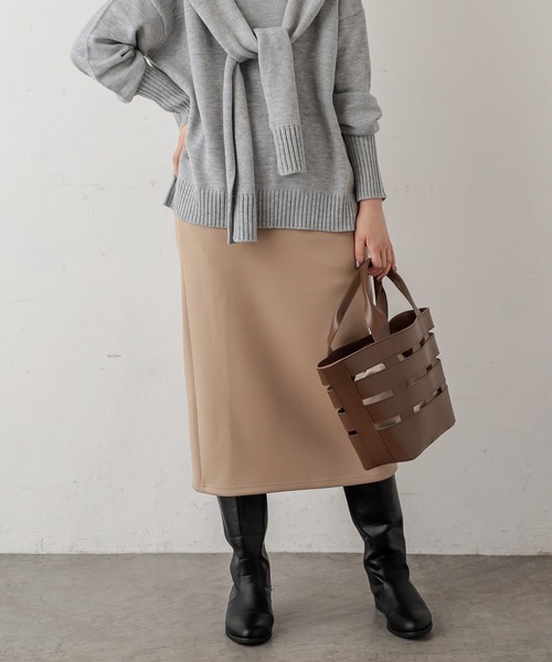 natural couture(ナチュラルクチュール)の「ダブルジップダンボールニットきれいめスカート(スカート・レディース・ブラック/ベージュ/グレイッシュベージュ/カーキ/ブルー・FREE)」の3枚目の写真