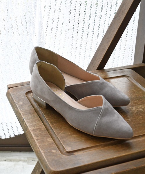 NOFALL（ノーフォール）の「ポインテッドトゥサイドオープンゴールドプレートヒール（パンプス・レディース・ブラック/アイボリー/ブラック系その他/グレー系その他2/ベージュ系その他2/ブルー系その他2・LL/3L/SS/S/M/L）」の4枚目の写真