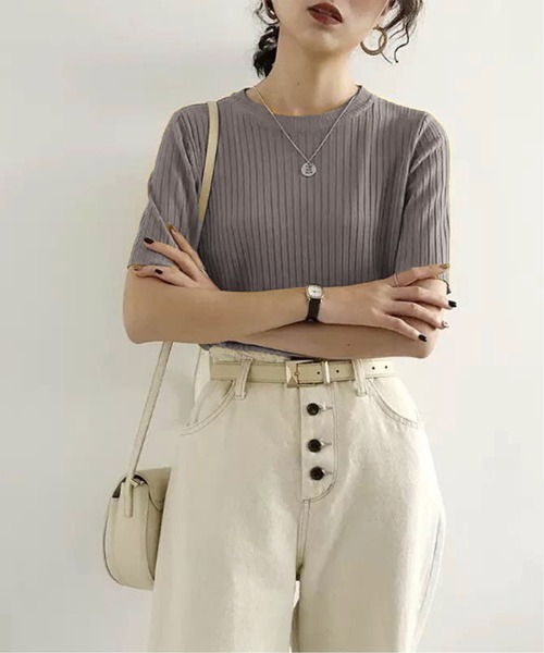 emi+（エミプラス）の「クルーネック 5分袖サマーリブニットトップス（Tシャツ/カットソー・レディース・ブラック/ホワイト/ライトグリーン/イエロー/ブルー/ライトピンク/グレー/グリーン/モカ・FREE）」の5枚目の写真