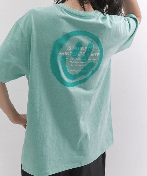 ISTKUNST（イストクンスト）の「ISTKUNST／LOGO&SMILEY TEE 2940864（Tシャツ/カットソー・レディース・ホワイト/ダークラベンダー/ライトイエロー/オレンジ/ブラック/ライトグレー/ライトブルー/ネイビー/ライトグリーン/パープル/ピンク・SMALL/MEDIUM/LARGE）」の5枚目の写真