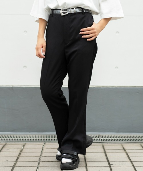 PairPair（ペアペア）の「ソフトフレアカラーパンツ(レディース/リンクアイテム）（スラックス・レディース・グレイッシュブルー/オフホワイト/ブラック/オレンジ/ダークパープル・MEDIUM/SMALL）」の3枚目の写真