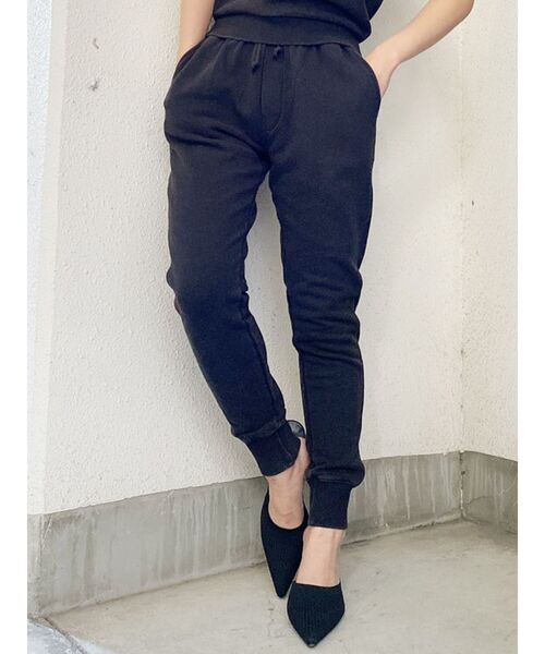 GYDA(ジェイダ)の「【セットアップ着用可】vintageスリムスウェットパンツ(その他パンツ・レディース・ブラック/ピンク/カーキ・FREE)」の1枚目の写真