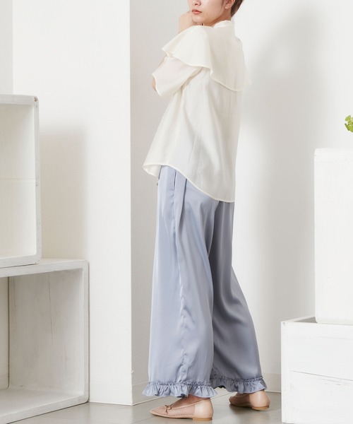 POU DOU DOU(プードゥドゥ)の「サテン裾フリルイージーパンツ(その他パンツ・レディース・カーキ/オレンジ/ブルー・3)」の6枚目の写真