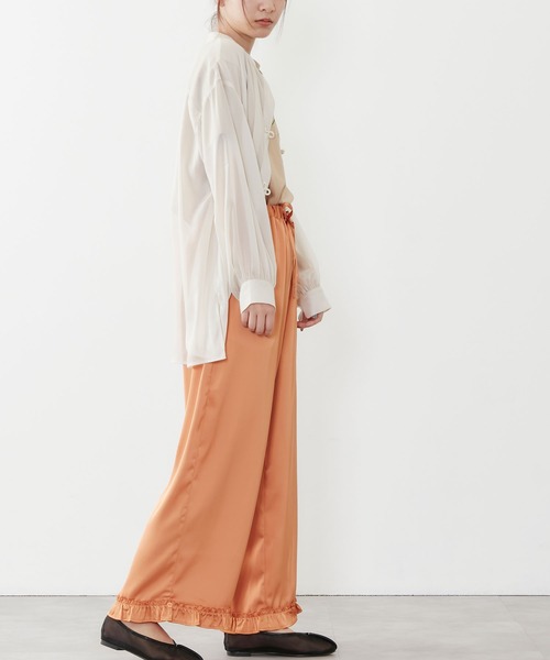 POU DOU DOU(プードゥドゥ)の「サテン裾フリルイージーパンツ(その他パンツ・レディース・カーキ/オレンジ/ブルー・3)」の14枚目の写真