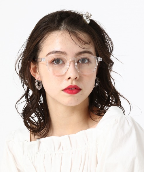 Me%（ミィパーセント）の「パールチェリーチビクリップ（バレッタ/ヘアクリップ・レディース・ホワイト・FREE）」の3枚目の写真