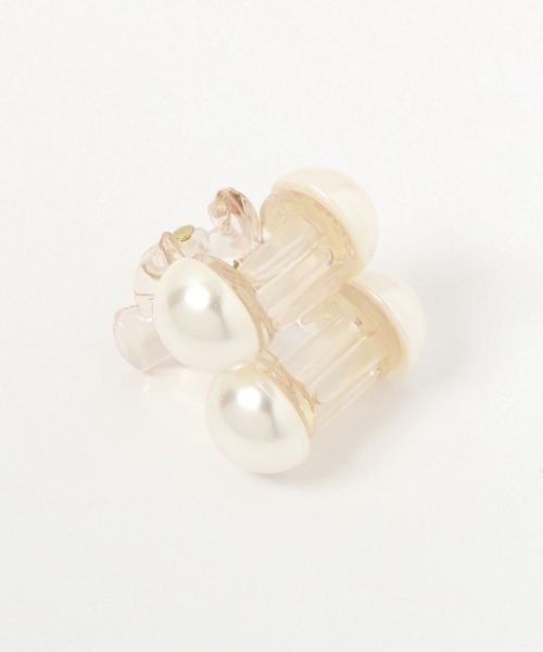 Me%（ミィパーセント）の「パールチェリーチビクリップ（バレッタ/ヘアクリップ・レディース・ホワイト・FREE）」の5枚目の写真