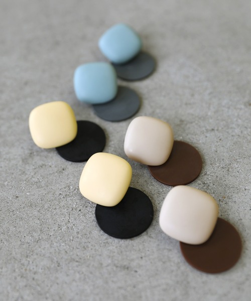 select MOCA（セレクトモカ）の「2021 SS ニュアンスバイカラーイヤリング（イヤリング・レディース・イエロー/ブルー/ライトベージュ・FREE）」の13枚目の写真