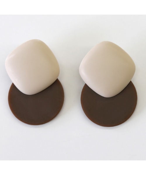 select MOCA（セレクトモカ）の「2021 SS ニュアンスバイカラーイヤリング（イヤリング・レディース・イエロー/ブルー/ライトベージュ・FREE）」の16枚目の写真