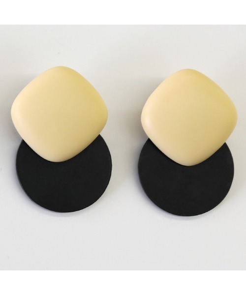 select MOCA（セレクトモカ）の「2021 SS ニュアンスバイカラーイヤリング（イヤリング・レディース・イエロー/ブルー/ライトベージュ・FREE）」の15枚目の写真