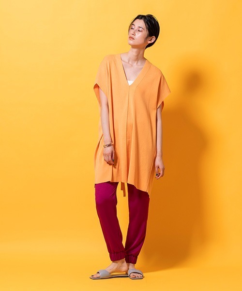 lautreamont BLEUBLANC(ロートレアモンブルーブラン)の「バックスリットニットプルオーバー(ニット/セーター・レディース・ベージュ/オレンジ・9号)」の16枚目の写真