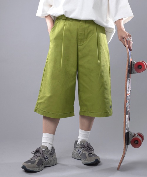 Perushu(ペルーシュ)の「カラーステッチワークハーフパンツ(その他パンツ・レディース・ブラック/ライトグリーン・SMALL/MEDIUM/LARGE)」の1枚目の写真