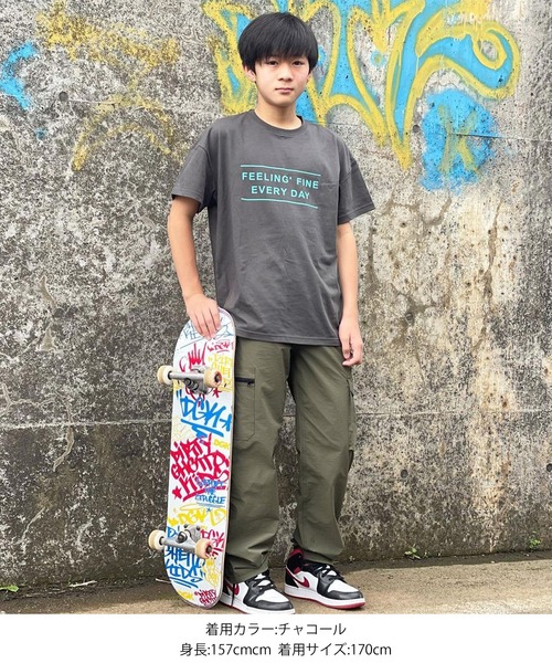 GLAZOS(グラソス)の「天竺・ドロップショルダーネオンカラーロゴ半袖Tシャツ(Tシャツ/カットソー・キッズ・ブルー/チャコールグレー/ベージュ・140cm/170cm/150cm/160cm/130cm)」の15枚目の写真