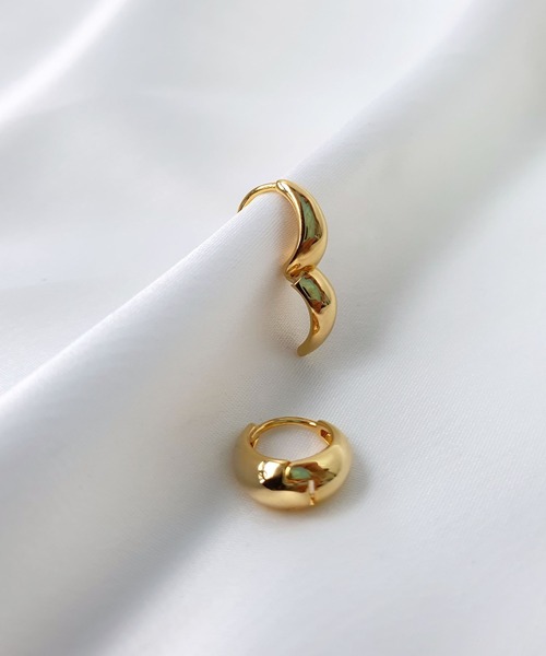 CEMONEMO（セモネモ）の「【金属アレルギー対応】 ぷっくり フープピアス M / silver925（ピアス（両耳用）・レディース・その他1/その他2/その他3・FREE）」の9枚目の写真