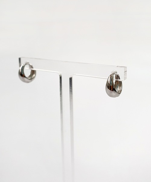 CEMONEMO（セモネモ）の「【金属アレルギー対応】 ぷっくり フープピアス M / silver925（ピアス（両耳用）・レディース・その他1/その他2/その他3・FREE）」の6枚目の写真