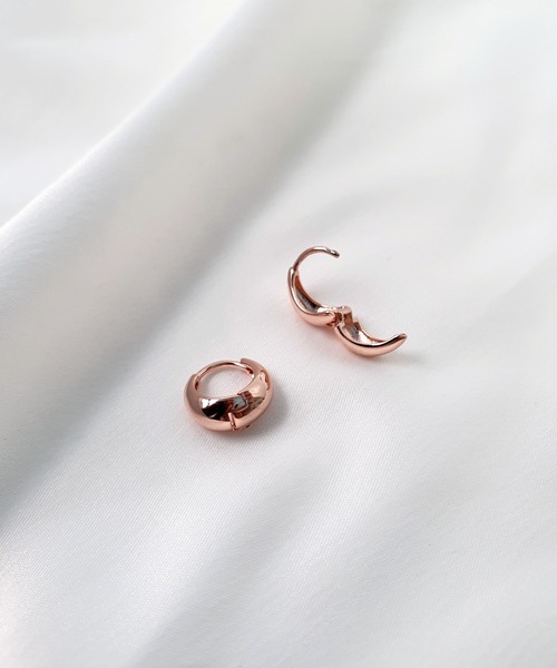 CEMONEMO（セモネモ）の「【金属アレルギー対応】 ぷっくり フープピアス M / silver925（ピアス（両耳用）・レディース・その他1/その他2/その他3・FREE）」の11枚目の写真