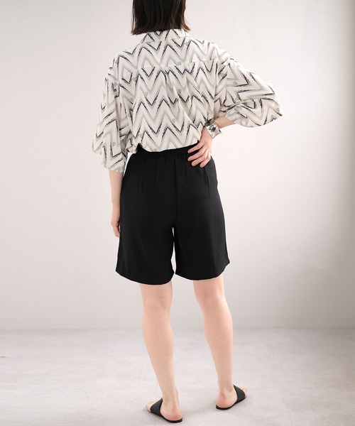 ANDJ(アンドジェイ)の「【ANDJ MADE】PEツイルダブルタックハーフパンツ(その他パンツ・レディース・ブラック/グレー・M/L)」の6枚目の写真