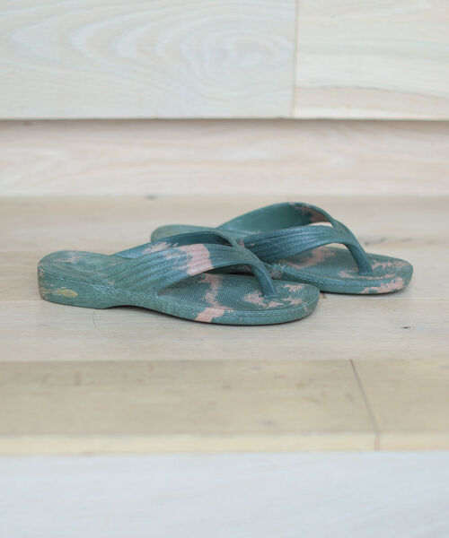 B:MING by BEAMS（ビーミングバイビームス）の「Pearl × B:MING by BEAMS / 別注 GYOSAN マーブル ＜MENS＞（サンダル・メンズ・ブラック/グリーン系その他5・27cm(LL)/28cm(3L)/26cm(L)）」の15枚目の写真