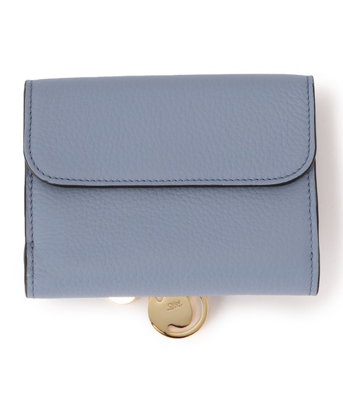 ESTNATION（エストネーション）の「CHLOE / "ALPHABET" コンパクトウォレット（財布・レディース・ライトグレー/ライトブルー・FREE）」の3枚目の写真