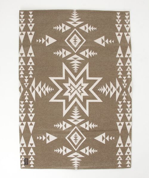 PENDLETON(ペンドルトン)の「【 PENDOLETON / ペンドルトン 】 キッチンマット L BRAVE STAR ブレイブ スター MC003 AAF(ラグ/マット・メンズ・ブラック/ライトブラウン・FREE)」の2枚目の写真