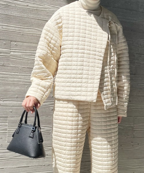 PERNA(ペルナ)の「キルティングジャケット(セットアップ対応)(ノーカラージャケット・レディース・ブラック/アイボリー/ブラウン・FREE)」の8枚目の写真