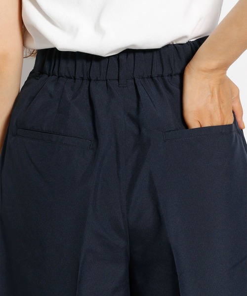 niko and...（ニコアンド）の「センタープレスショートパンツ（その他パンツ・レディース・ネイビー/ベージュ・MEDIUM/LARGE）」の4枚目の写真