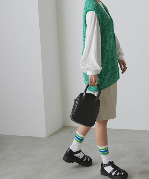 forksy.(フォルクシー)の「【forksy.】スクエアボストンショルダーバッグ(ショルダーバッグ・レディース・ブラック/ダークブラウン/パープル/ブラウン/ホワイト系その他/ブラック系その他/グリーン系その他・FREE)」の3枚目の写真