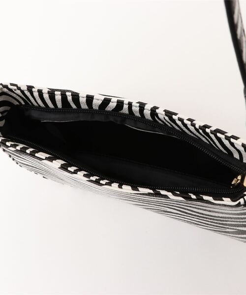 SPINNS（スピンズ）の「【2WAY仕様】アニマル総柄 ハンドバッグ（ハンドバッグ・レディース・ゼブラ/アニマル・ONESIZE）」の20枚目の写真