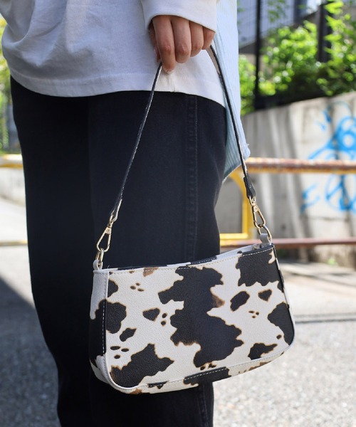 SPINNS（スピンズ）の「【2WAY仕様】アニマル総柄 ハンドバッグ（ハンドバッグ・レディース・ゼブラ/アニマル・ONESIZE）」の2枚目の写真