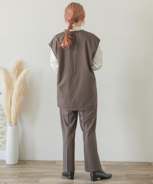 ITEMS URBANRESEARCH（アイテムズ アーバンリサーチ）の「ストレートタックパンツ（その他パンツ・レディース・ネイビー/グレー系その他/ブラウン・FREE）」の17枚目の写真