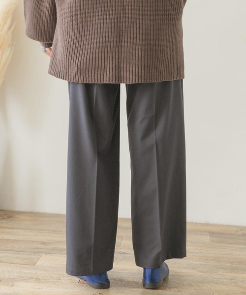 ITEMS URBANRESEARCH（アイテムズ アーバンリサーチ）の「ストレートタックパンツ（その他パンツ・レディース・ネイビー/グレー系その他/ブラウン・FREE）」の5枚目の写真
