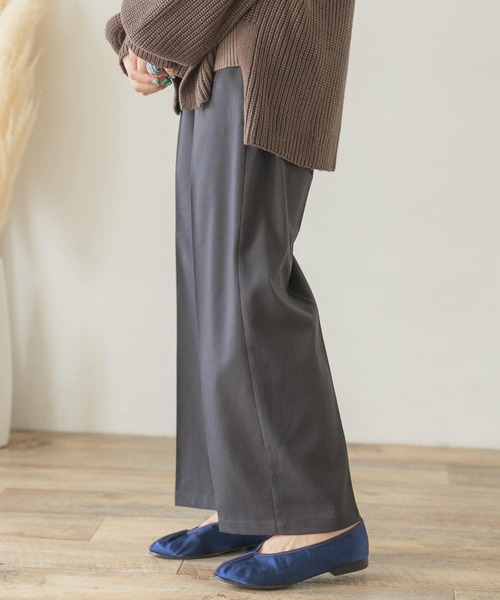 ITEMS URBANRESEARCH（アイテムズ アーバンリサーチ）の「ストレートタックパンツ（その他パンツ・レディース・ネイビー/グレー系その他/ブラウン・FREE）」の8枚目の写真