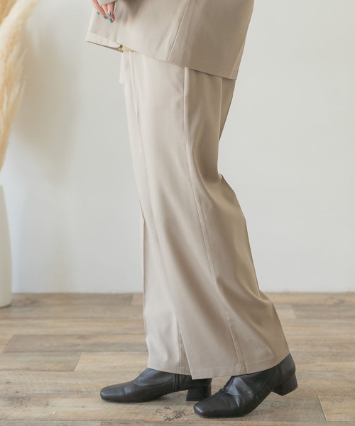 ITEMS URBANRESEARCH（アイテムズ アーバンリサーチ）の「ストレートタックパンツ（その他パンツ・レディース・ネイビー/グレー系その他/ブラウン・FREE）」の12枚目の写真