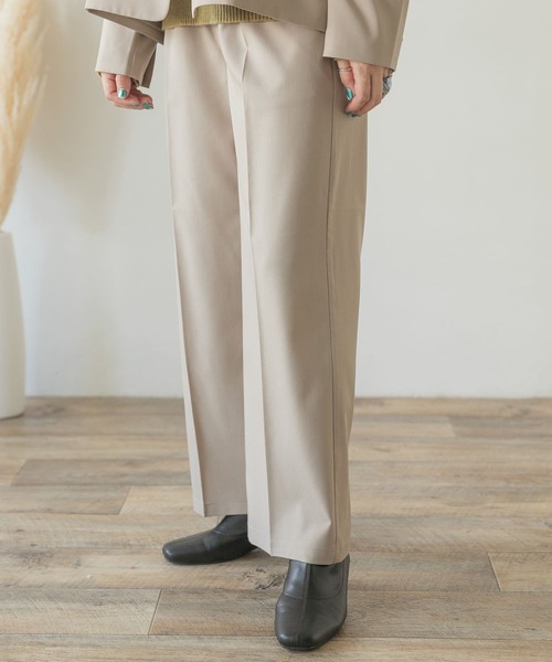 ITEMS URBANRESEARCH（アイテムズ アーバンリサーチ）の「ストレートタックパンツ（その他パンツ・レディース・ネイビー/グレー系その他/ブラウン・FREE）」の9枚目の写真