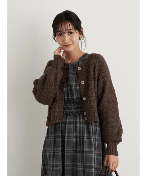 earth music&ecology（アースミュージックアンドエコロジー）の「ふんわりクルーネックニットカーディガン ＊（カーディガン/ボレロ・レディース・ホワイト系その他2/グリーン/ブラウン・FREE）」の8枚目の写真