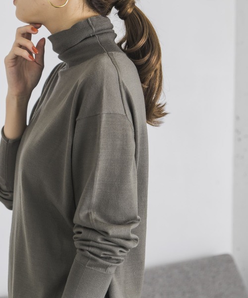 URBAN RESEARCH（アーバンリサーチ）の「カシミヤウールタートルニット（ニット/セーター・レディース・ブラック/パープル/オフホワイト/グリーン系その他・FREE）」の18枚目の写真