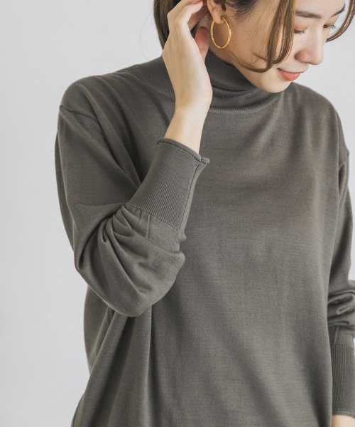 URBAN RESEARCH（アーバンリサーチ）の「カシミヤウールタートルニット（ニット/セーター・レディース・ブラック/パープル/オフホワイト/グリーン系その他・FREE）」の14枚目の写真