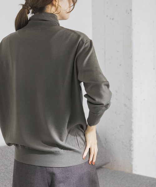 URBAN RESEARCH（アーバンリサーチ）の「カシミヤウールタートルニット（ニット/セーター・レディース・ブラック/パープル/オフホワイト/グリーン系その他・FREE）」の16枚目の写真