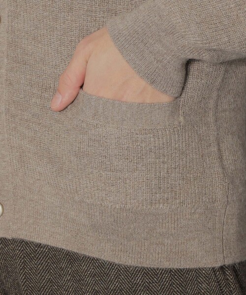MACKINTOSH LONDON（マッキントッシュ ロンドン）の「9ゲージアルパカ片畦ニットカーディガン（カーディガン/ボレロ・メンズ・ダークブラウン/ベージュ系その他3・M/L/LL）」の6枚目の写真