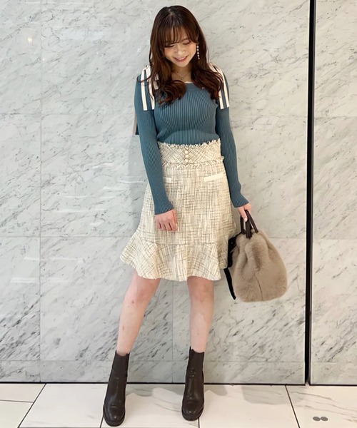 31 Sons de mode（トランテアン　ソン　ドゥ　モード）の「肩リボンニットプルオーバー（ニット/セーター・レディース・ブラック/グリーン/オフホワイト・36）」の9枚目の写真