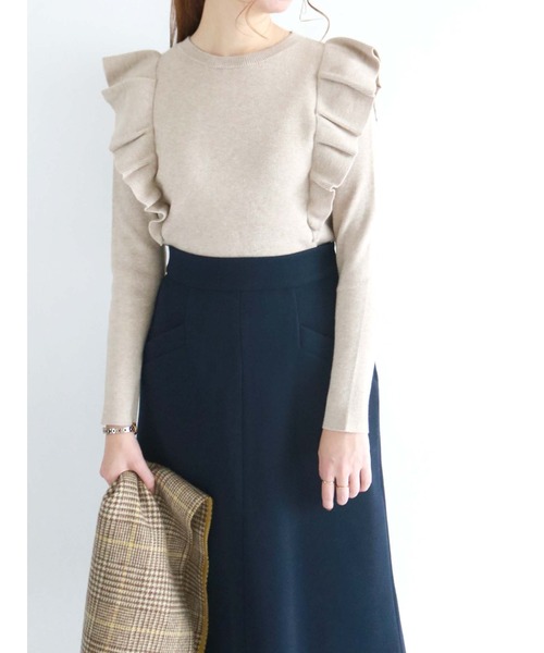 Te chichi（テチチ）の「ショルダーフリルニット（ニット/セーター・レディース・ブラック/ベージュ/グレー・ﾌﾘ-）」の3枚目の写真