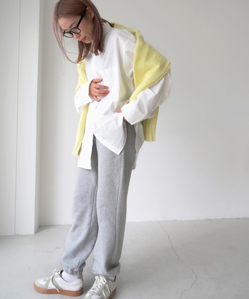 CANAL JEAN（キャナルジーン）の「RED CHOP WORKS(レッドチョップワークス) コットンBIGポケットルーズシャツ（シャツ/ブラウス・レディース・オフホワイト/サックスブルー/イエロー・38）」の2枚目の写真