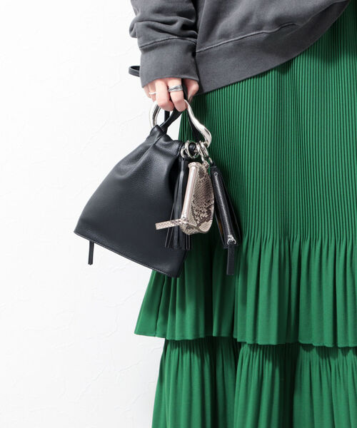 NOLLEY’S(ノーリーズ)の「NOLLEY'S×LE VERNIS 3POUCHショルダーバッグ(ショルダーバッグ・レディース・ブラック/ベージュ/ライトグリーン・FREE)」の20枚目の写真